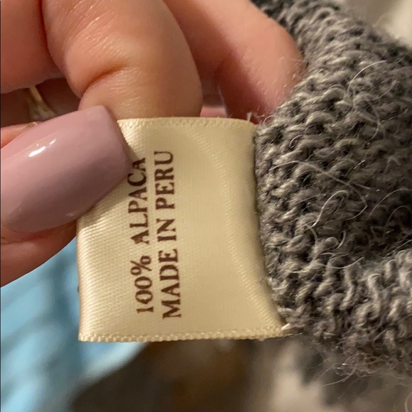 ❗️BOGO❗️Alpaca Scarf - Picture 5 of 5